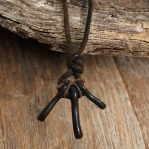 VINTAGE Abercrombie & Fitch leather necklace - RARE